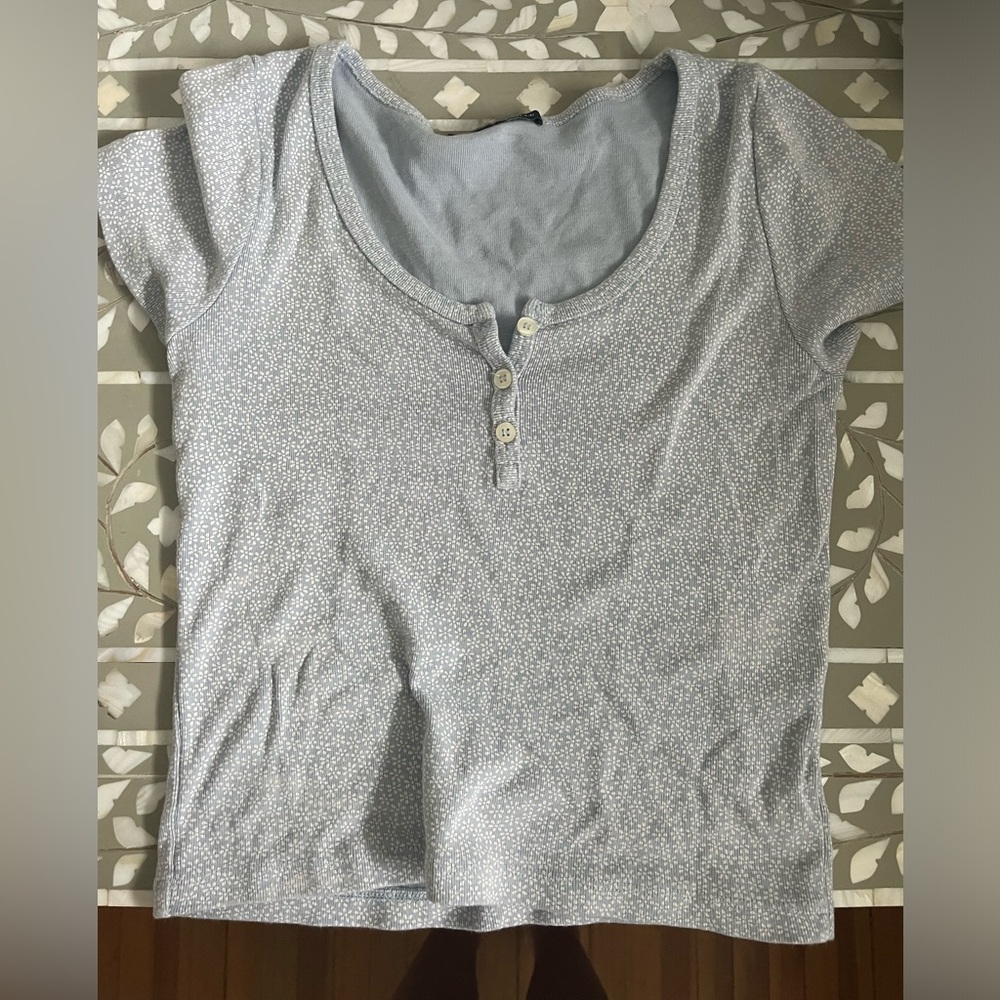 brandy melville button t shirt